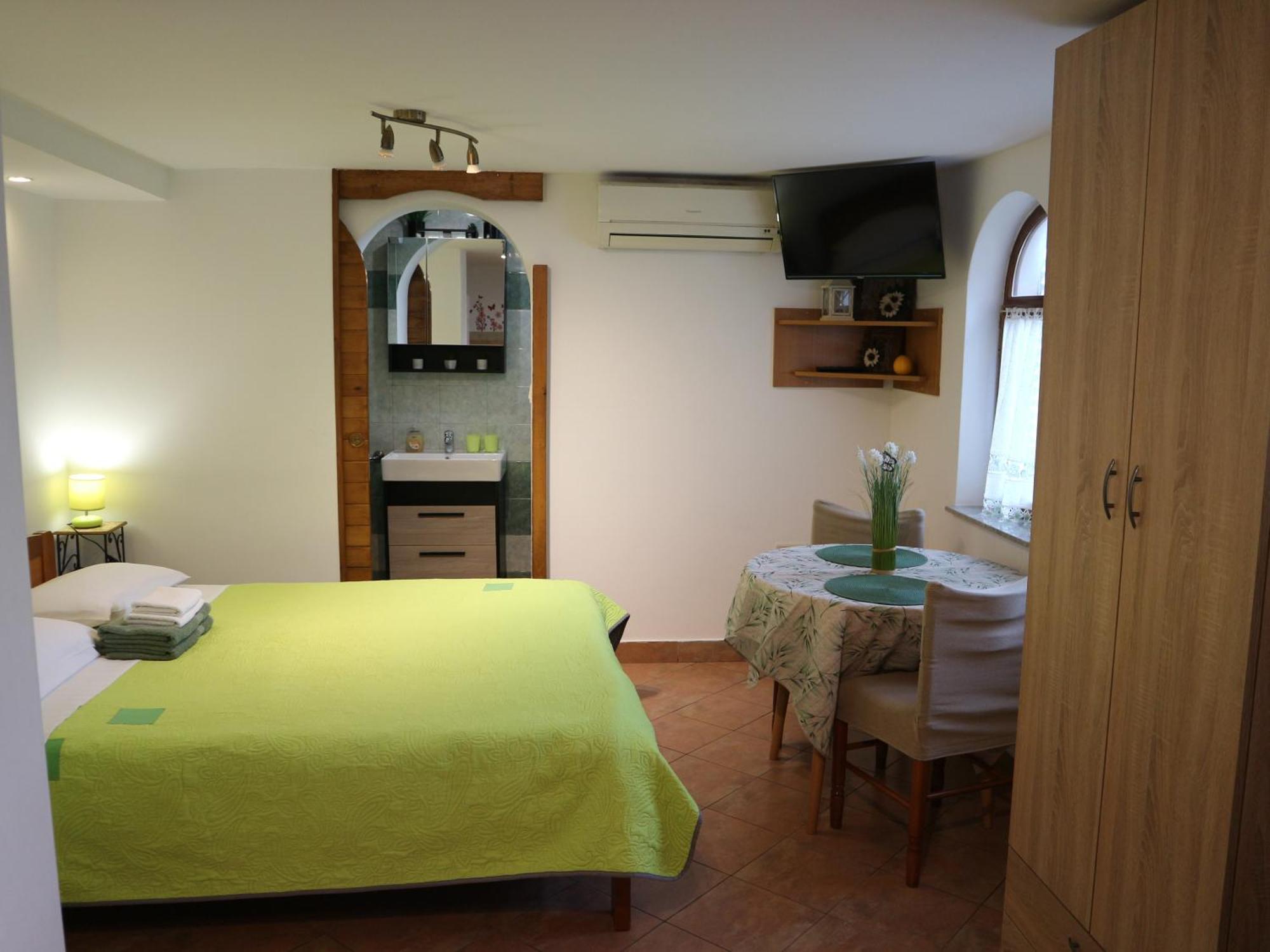 Apartament Komel