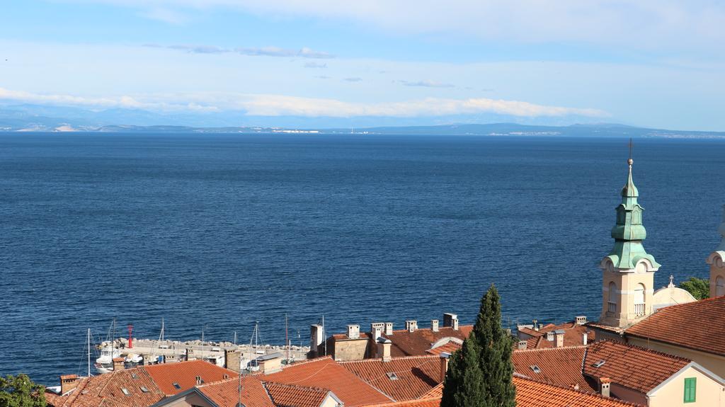 Apartament Komel *
