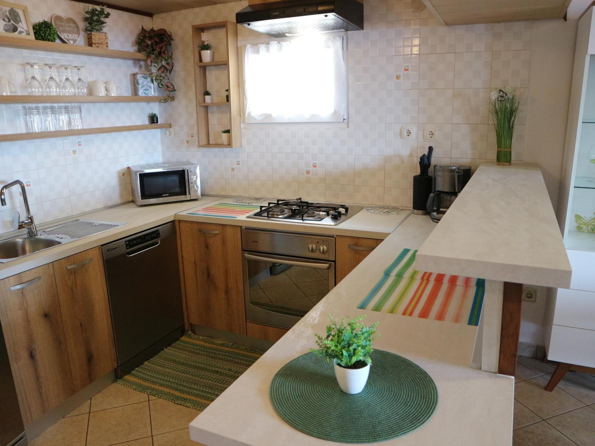 Apartment Komel *