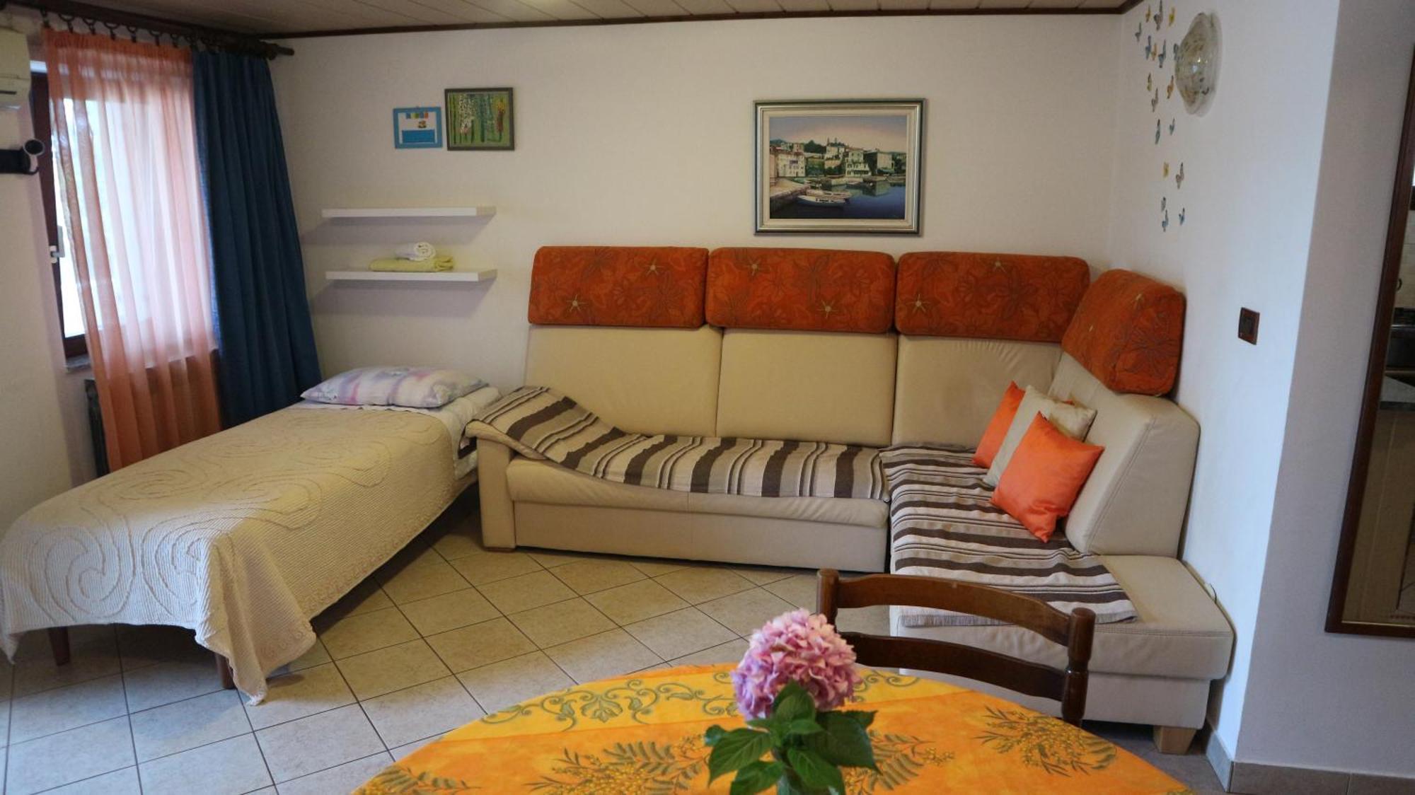 Komel Apartment *
